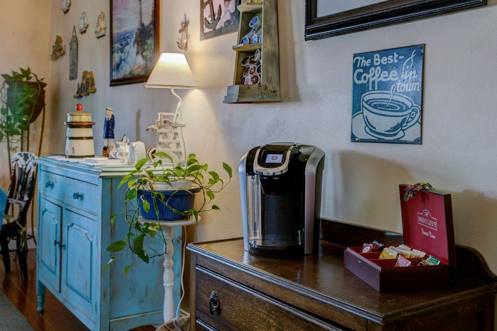 Anchor Inn NSB Bed and Breakfast