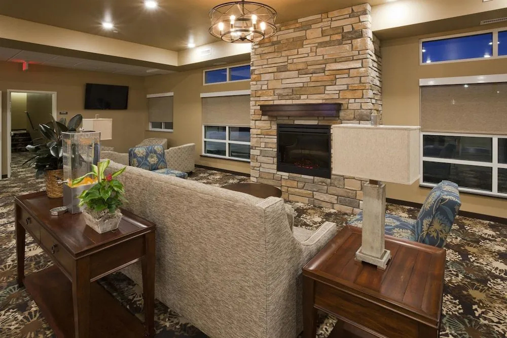 GrandStay Hotel & Suites Valley City