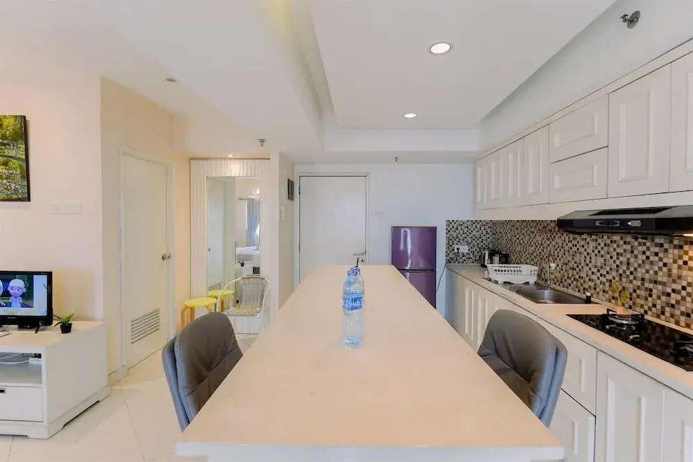 Homey And Big Studio Apartment At The Wave Kuningan