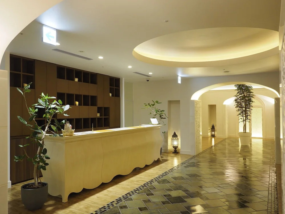 Clayton Bay Hotel