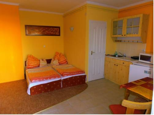 Almádi Apartments