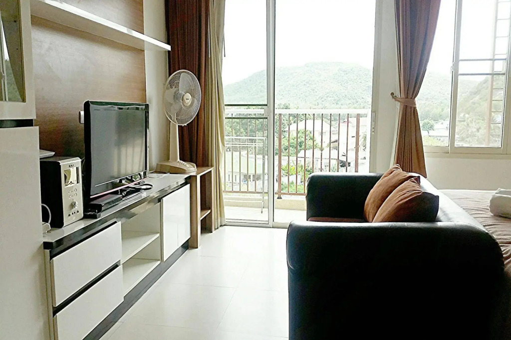 The Seacraze Hua Hin by Montri