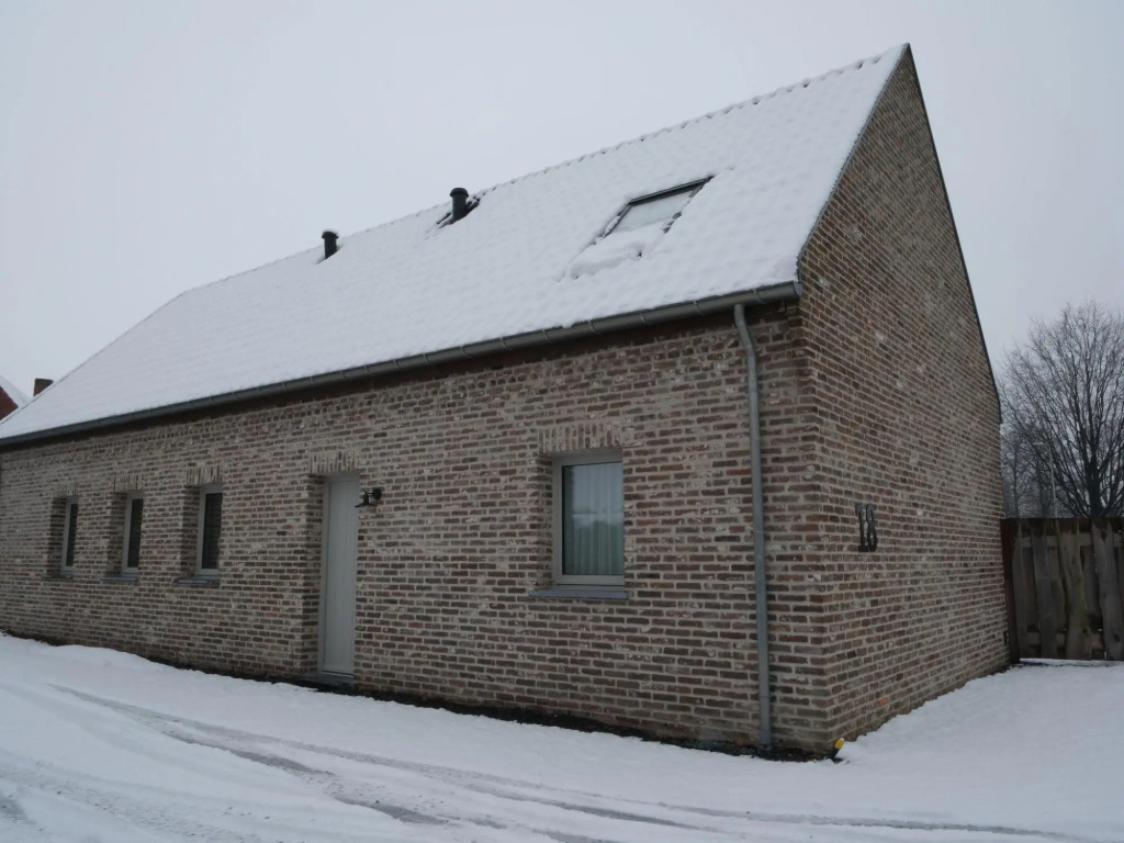 Modern family holiday home
