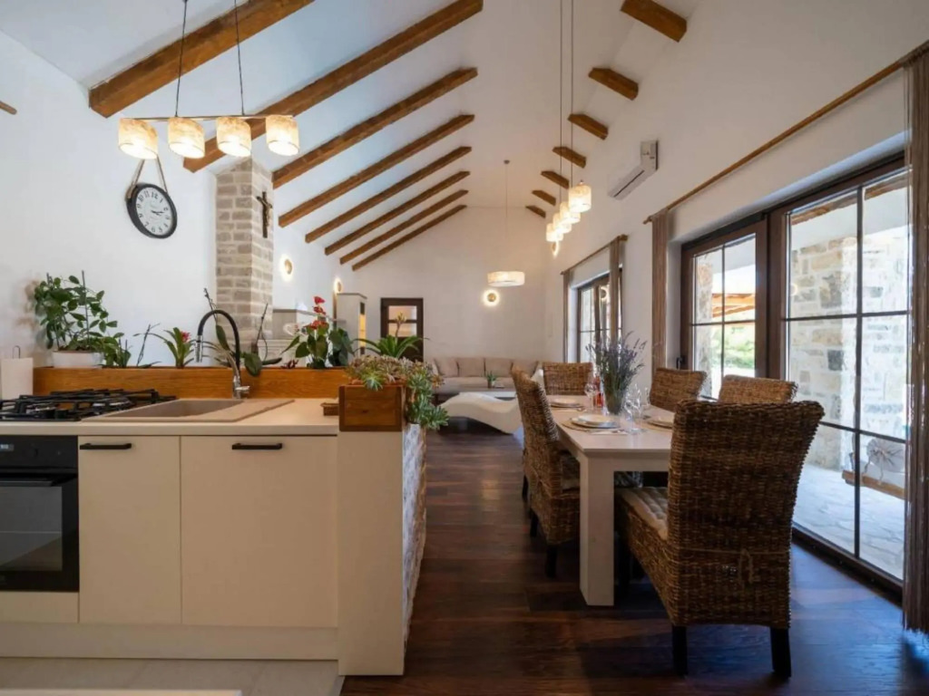 Wonderful Holiday Home in Pridraga with Wellness