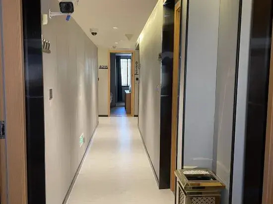 Huajing Theme Hotel