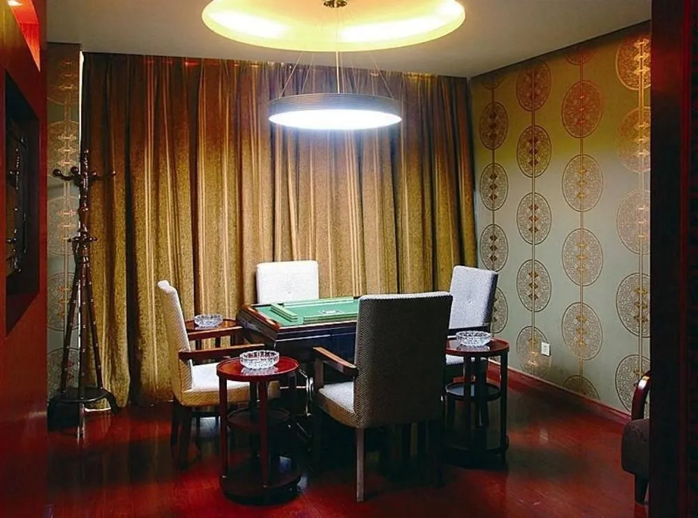 Crystal Island Club