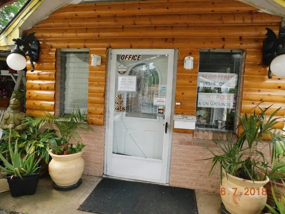 Little Shamrock Motel A1