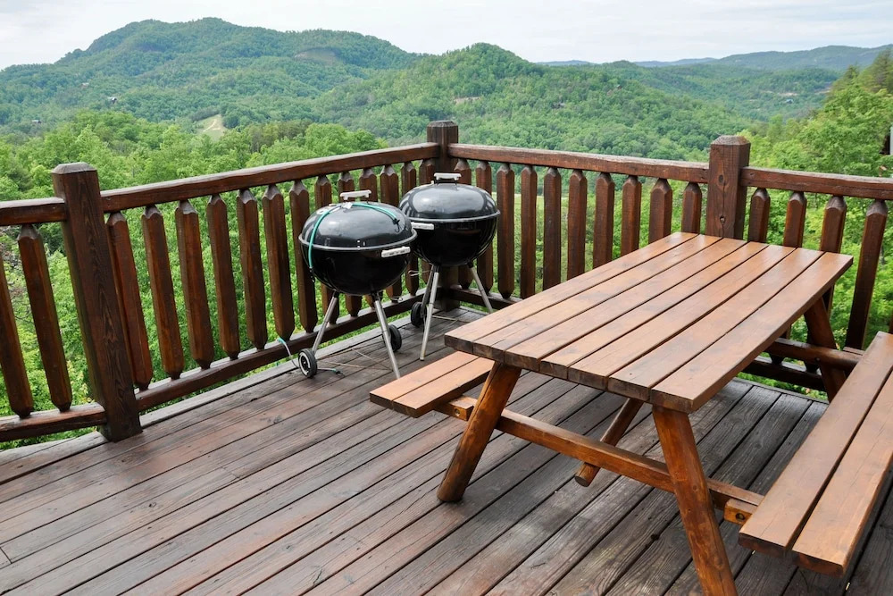 SUNSET POINTE - 5 Br Cabin