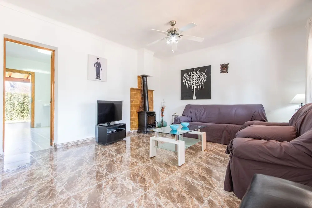 Chalet Falcó with Private Pool and Garden
