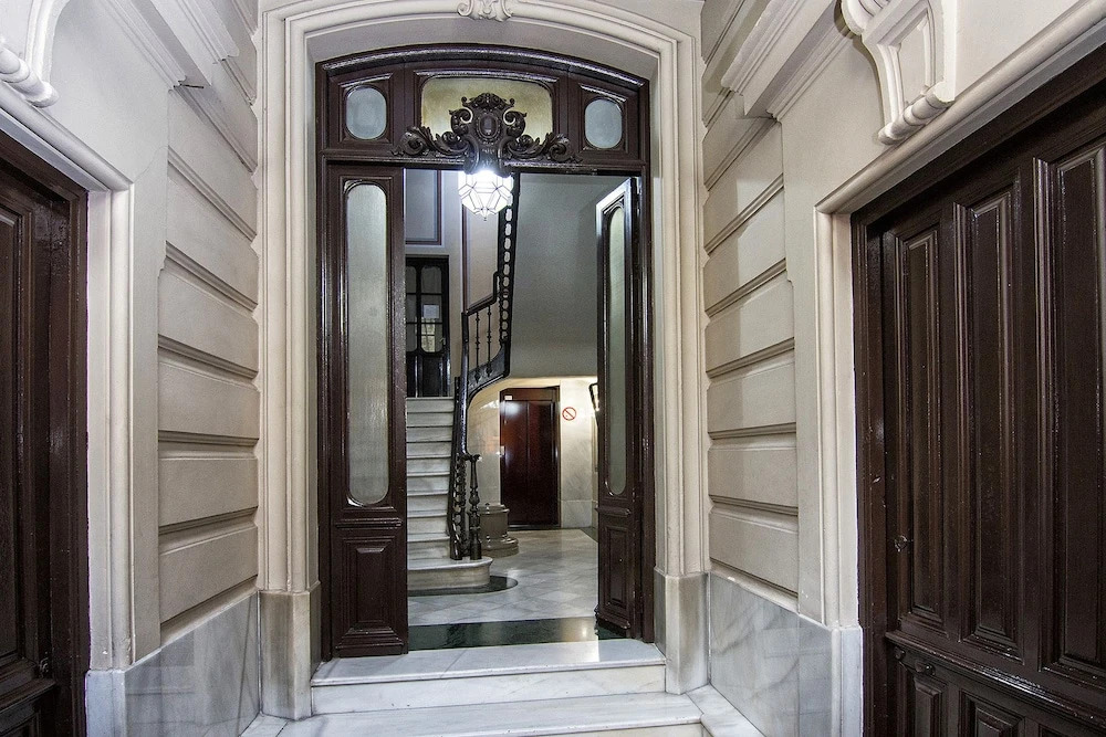 Bright and Elegant 3BR Exclusive Retreat