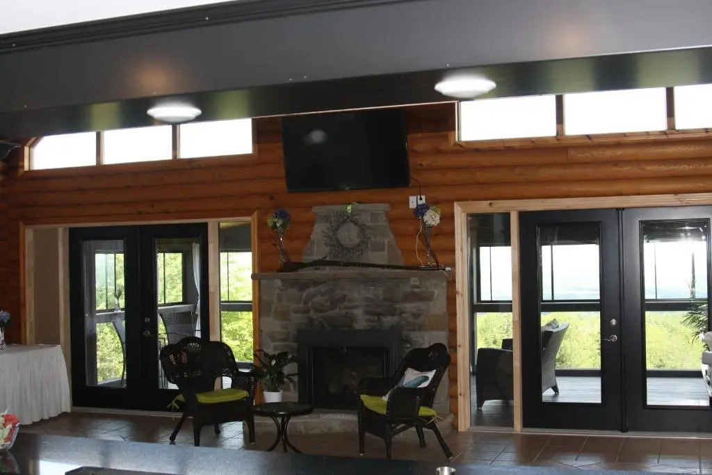 Smith Rock Chalets