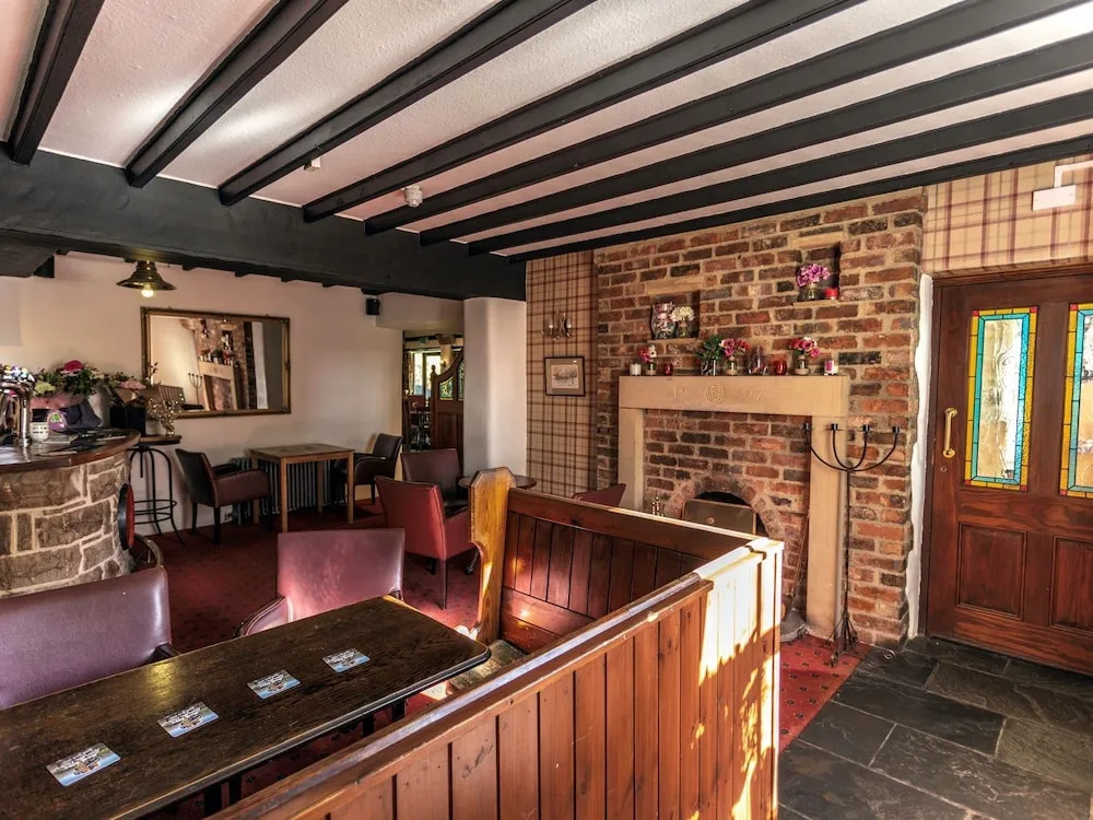 Holly Hill Inn