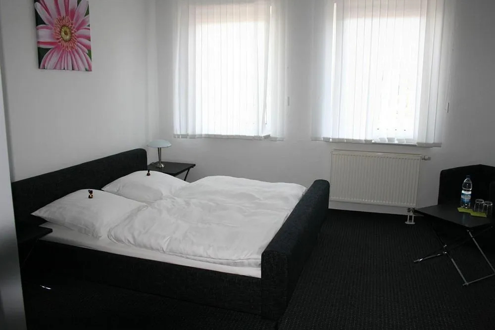 Hotel EDEN