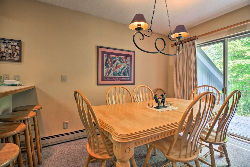 Killington Condo w/ Spa ~ 3 Miles to Ski Resort!