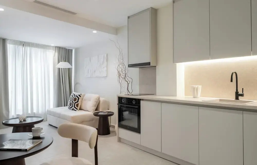 MONK Monastiraki Suites