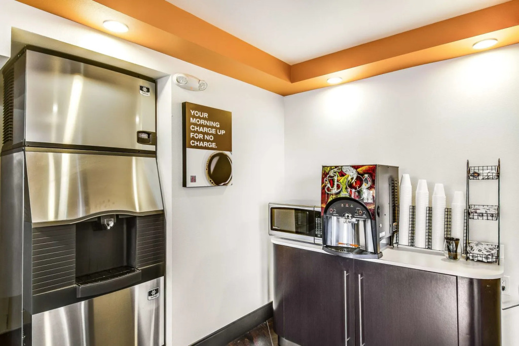 Motel 6-Carson, CA