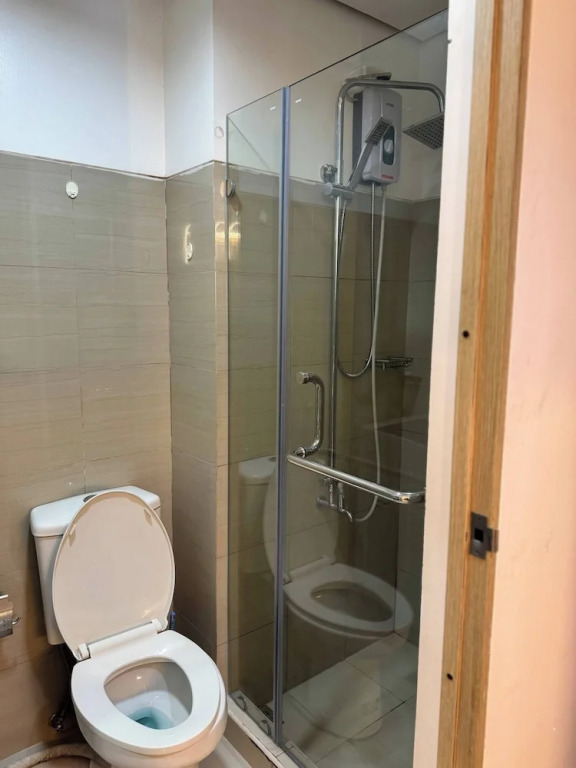 Relax in Pasay City's Best Kept Secret - Spacious Condo With Garden View