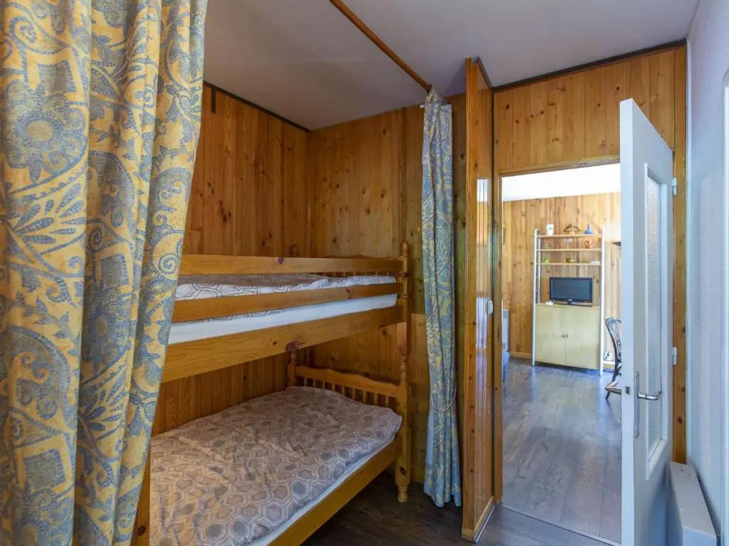 Appartement Gourette, 2 pièces, 6 personnes - FR-1-400-75