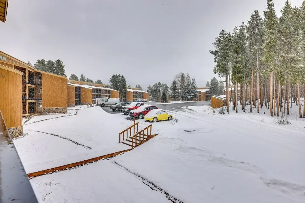 Condo w/ Pool Access: 2 Mi to Winter Park Resort!