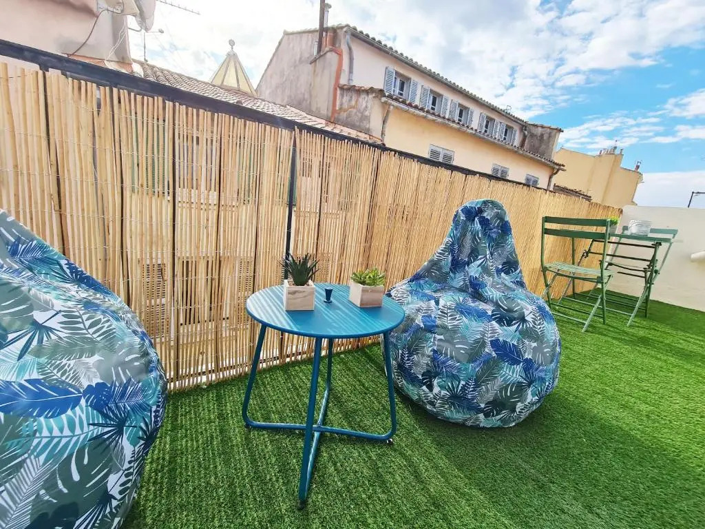 GregBnb-com - Centre Ancien - Studio Roof-Top - CLIMATISÉ - 5eme étage