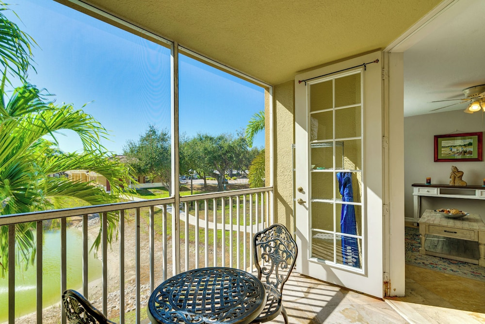 3 Mi to Dtwn Fort Myers: Condo w/ Pool Access