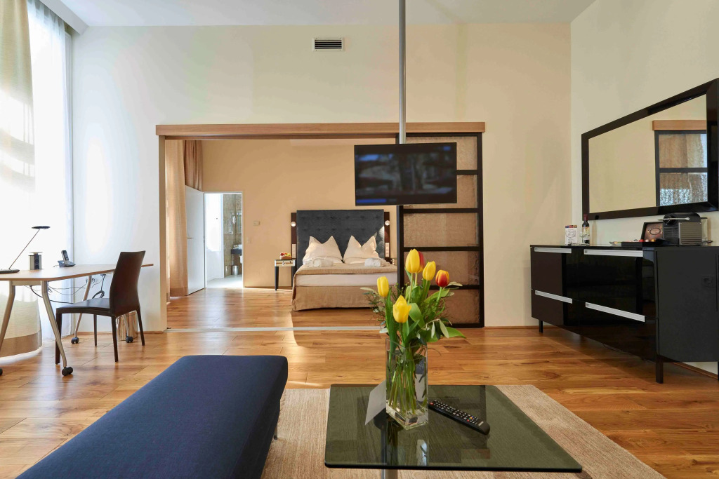 HiLight Suites Hotel