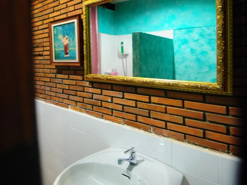 Jangmuang Gallery House