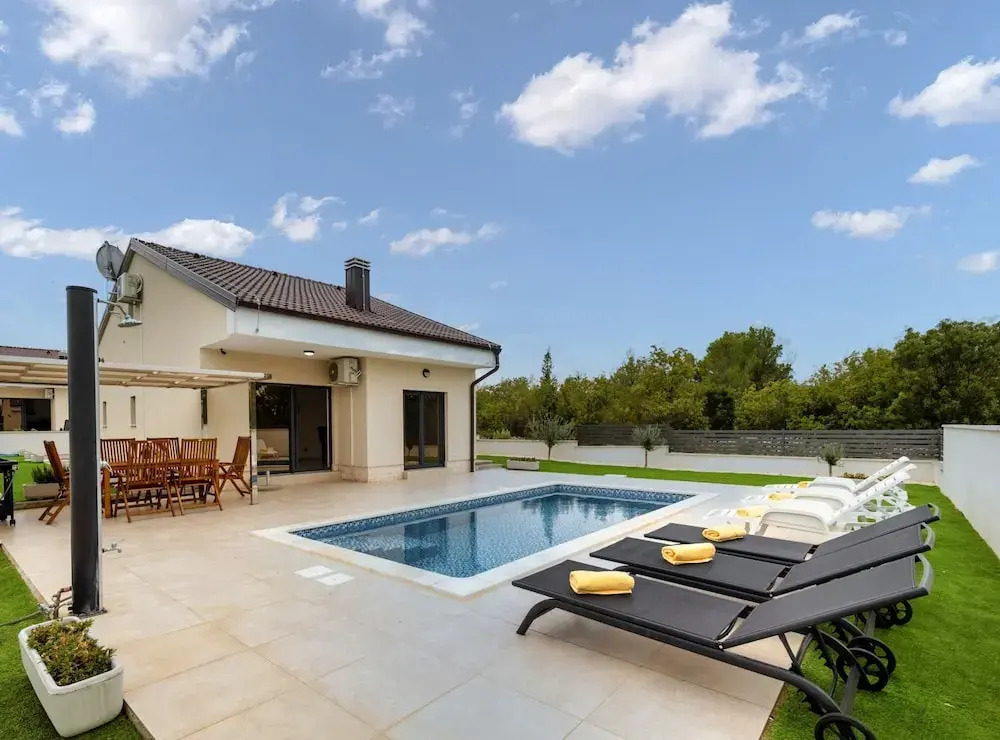 Villa Shaula 1