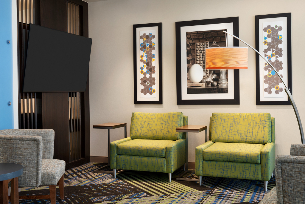 Holiday Inn Express & Suites - Beaver Dam by IHG