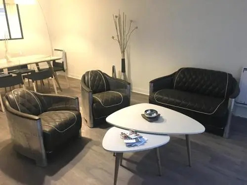Appartement 2 chambres avec PARKING en centre-ville & CABINE DE PLAGE en bonus