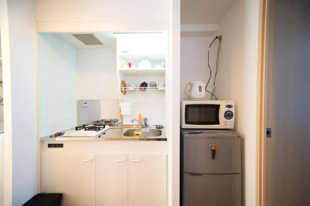 Swiss Kyoto Horikawa West Guesthouse