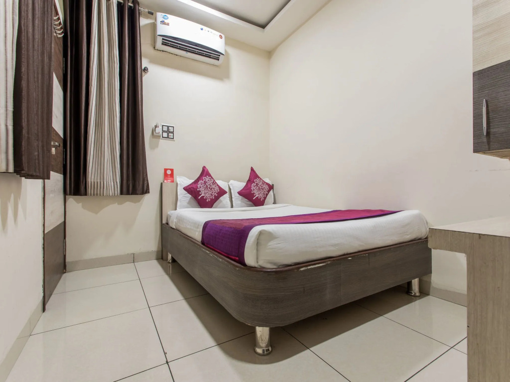 Capital O 4042 Hotel Mehar Residency