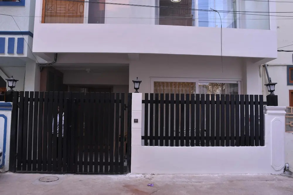 Luxuryhouse-3br-free Car & Driver-balcony-wifi