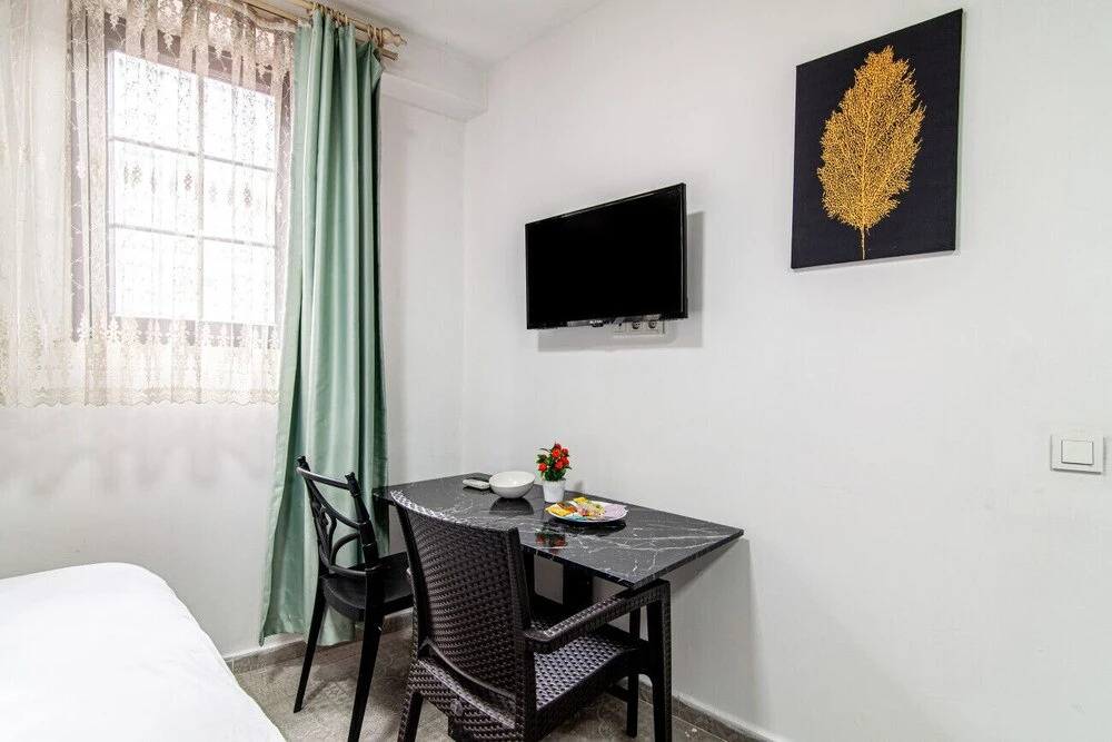 Comfy Studio Flat With Great Location in Beyoglu-1
