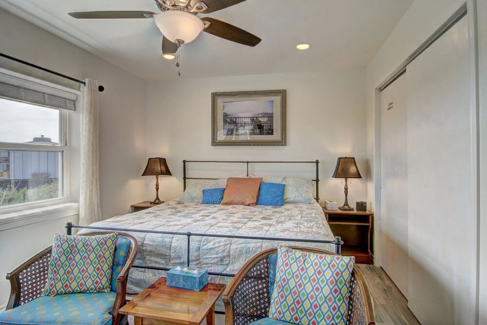 Buena Vista 3 Bedroom Condo by RedAwning