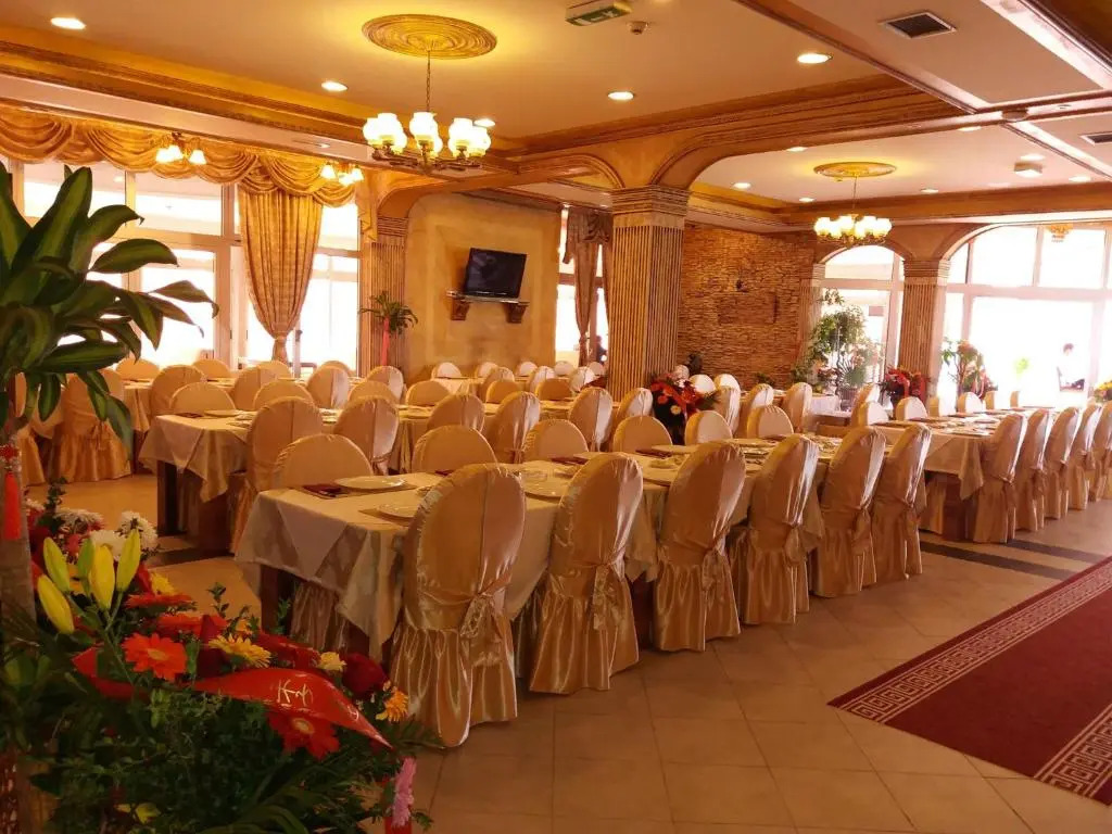 Hotel & Restaurant Great Wall - Airport