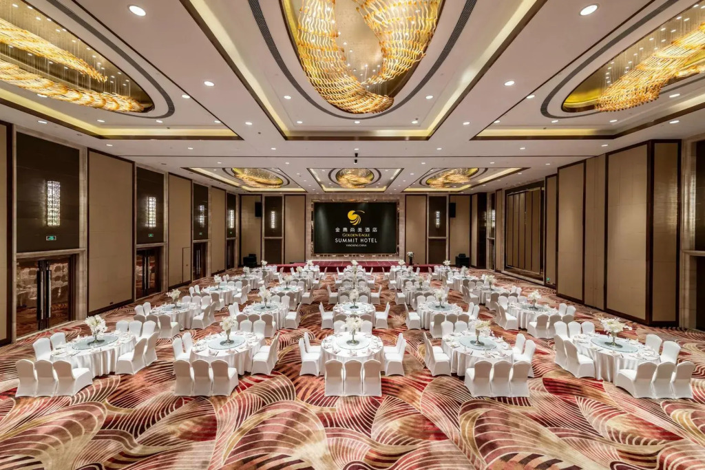 Golden Eagle Summit Hotel Yancheng