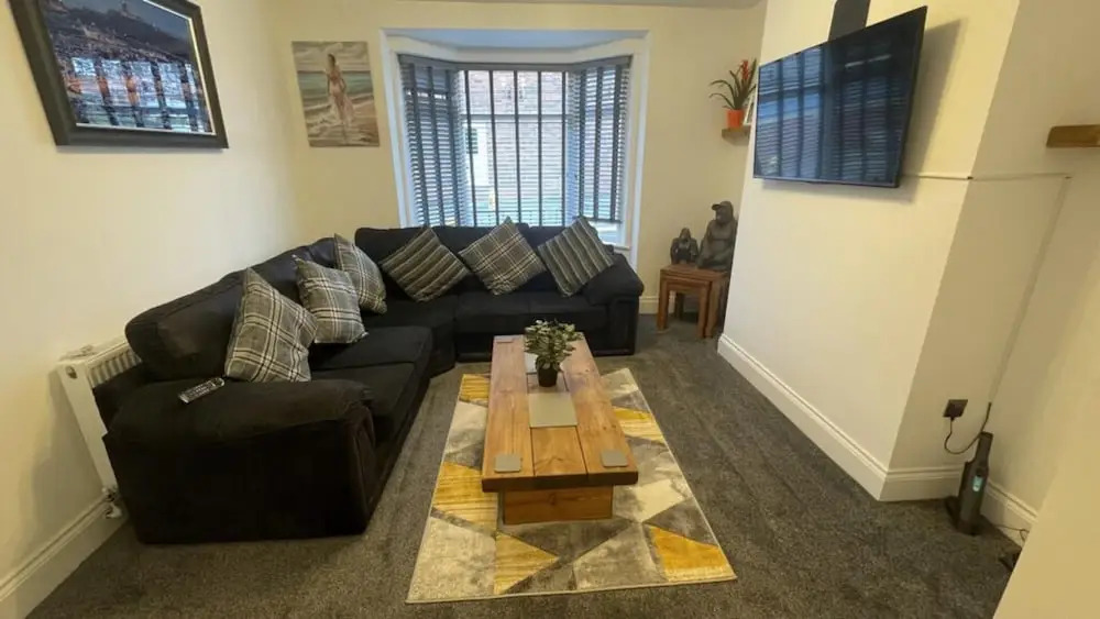 House Located Centrally for up to 8 Guests