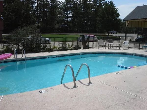 Ozark Swiss Inn