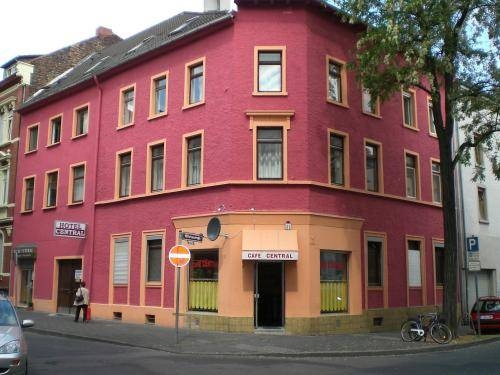 Central Hotel