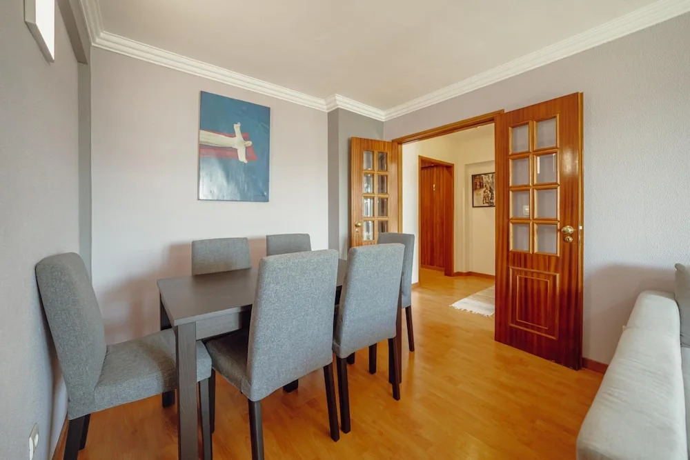 Matosinhos SEA Side 2BD by Vacationy