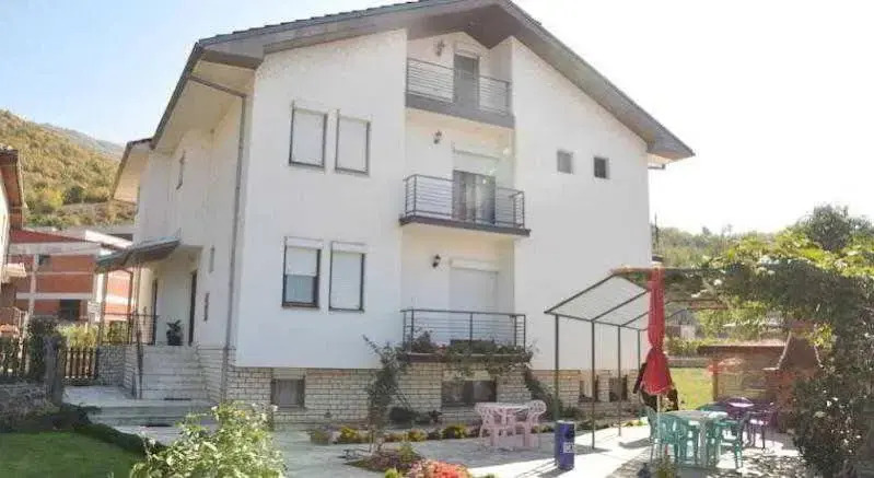 Damaja Guest House