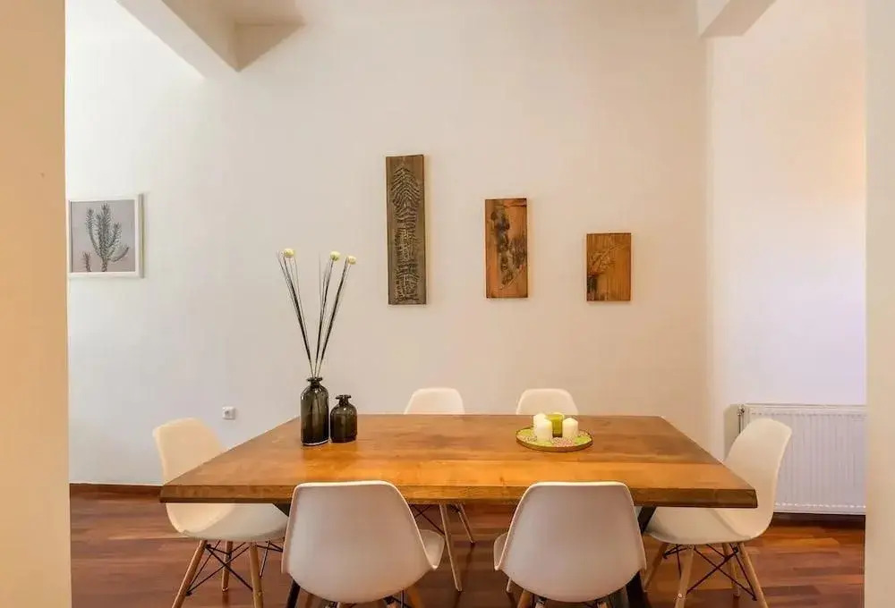 Modernly furnished apartment in Psyri A8