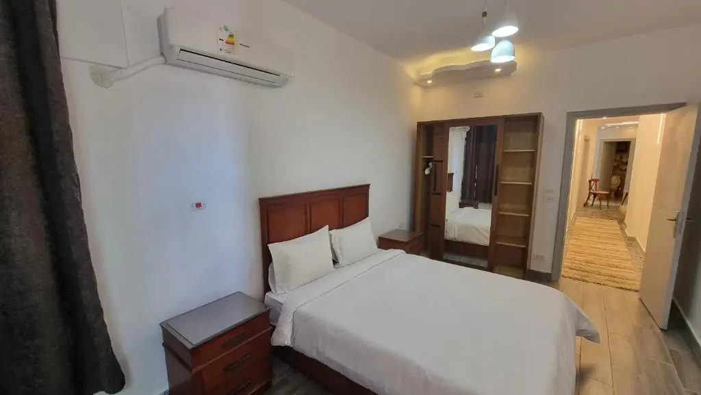 Alex Gate apartment - families only