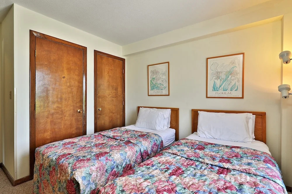 Mt Green 2br/2ba Condo: Close to Killington. Hot Tub. Pool. 3a07
