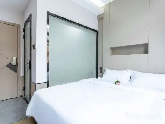 QingzhuHotel·Tianyi Select  (Shuangliu International Airport)
