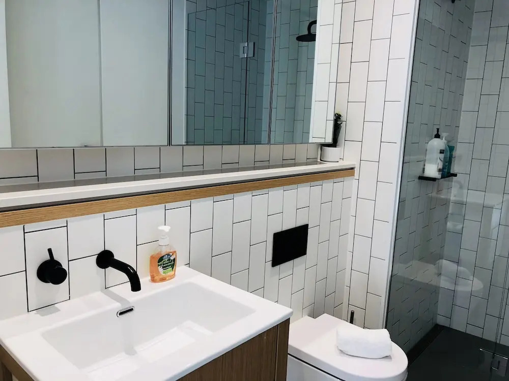 Explore Docklands Lovely Apartment LVL8