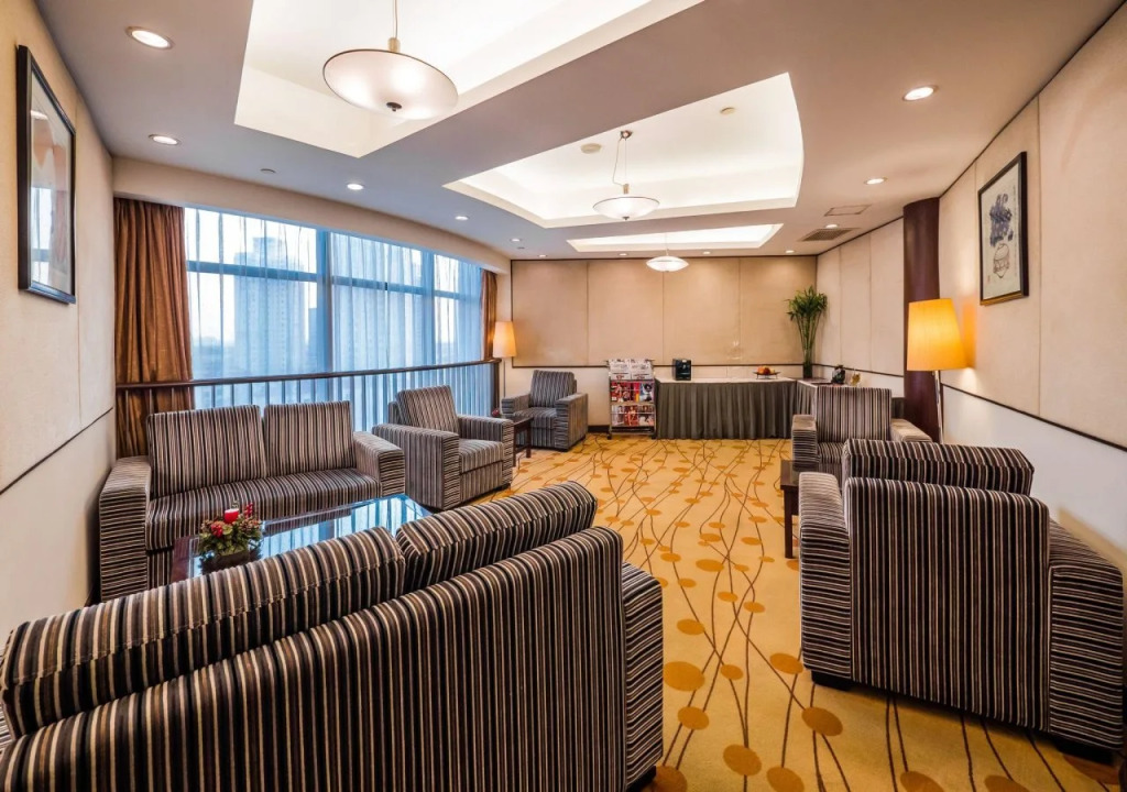 Rui Tai Hong Qiao Hotel
