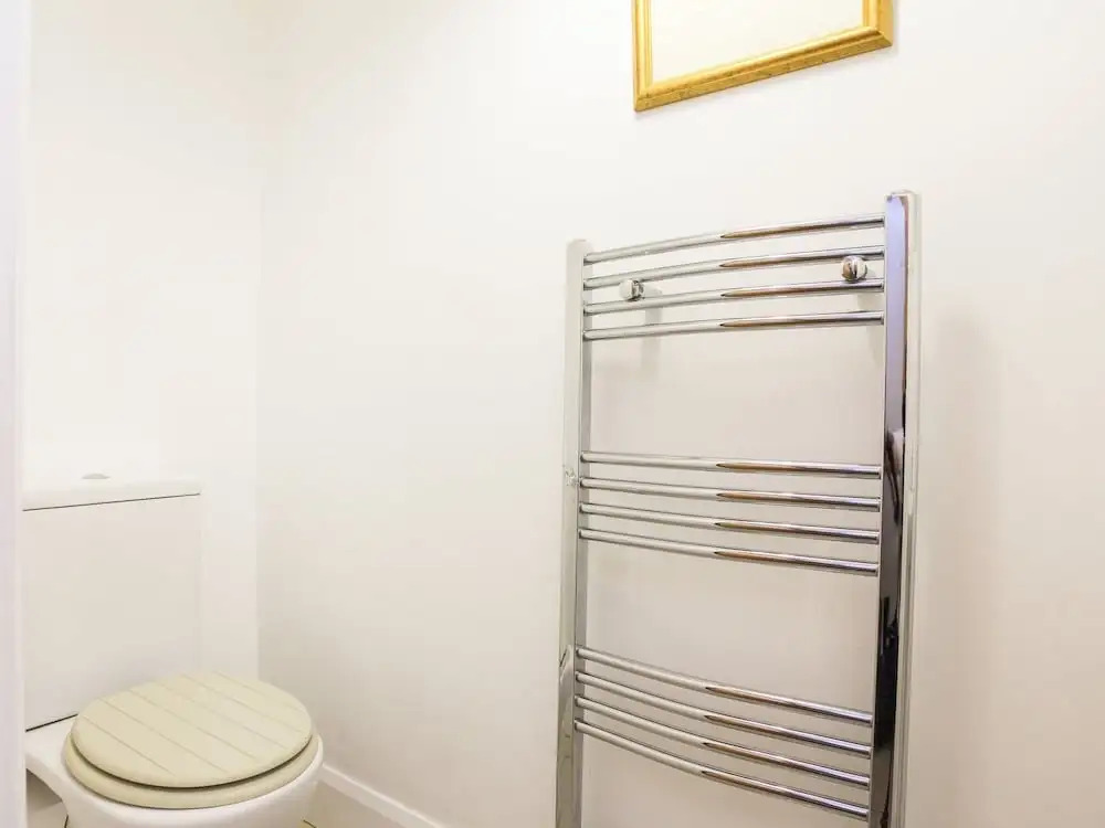 Malone Avenue Apartment