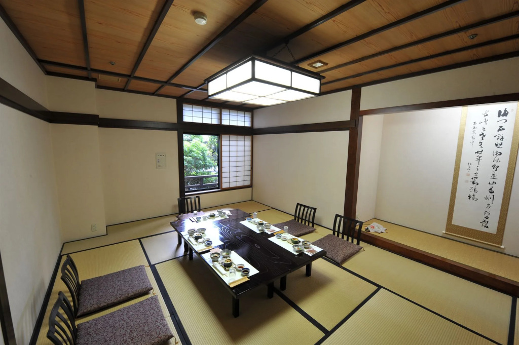 Hagi No Yado Tomoe